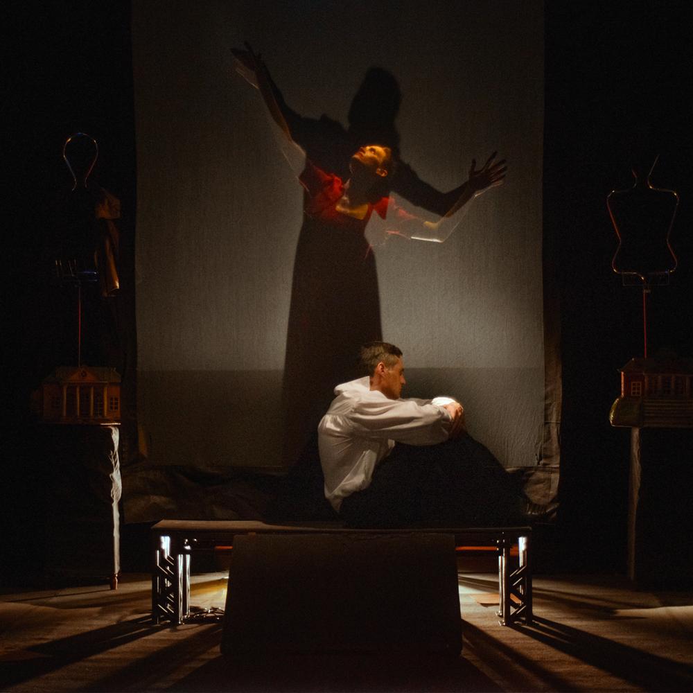 Спектакль "ROUT" в театре Триада в Хабаровске